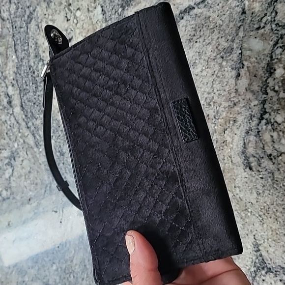 Vera Bradley Hobo - Picture 12 of 12